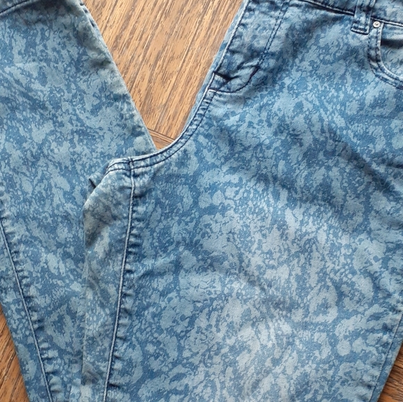 womens jeans - Picture 2 of 4